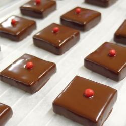 CHOCOLAT MAISON <BR>Ballotins de différentes tailles